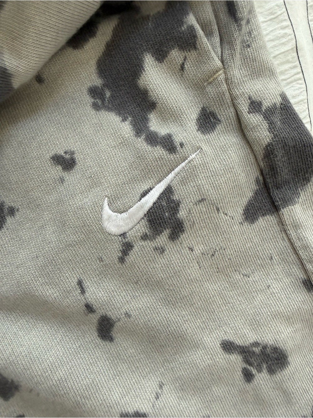 Nike women Gray and Black Tie-Dye Hooded Sweatshirt and Shorts Set - Picture 4 of 7